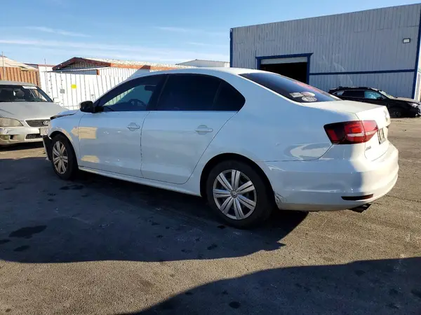 3VW2B7AJ1HM277913 2017 VOLKSWAGEN JETTA - Image 2