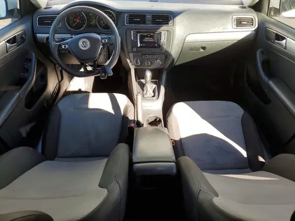 3VW2B7AJ1HM277913 2017 VOLKSWAGEN JETTA - Image 8