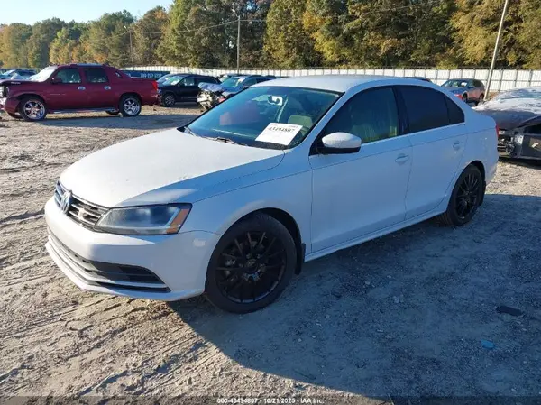 3VW2B7AJ1HM278754 2017 VOLKSWAGEN JETTA - Image 2