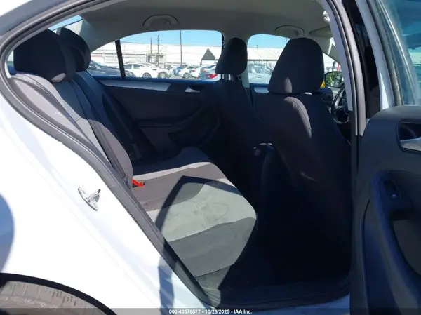 3VW2B7AJ1HM286045 2017 VOLKSWAGEN JETTA - Image 8