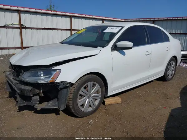 3VW2B7AJ1HM290998 2017 VOLKSWAGEN JETTA - Image 2