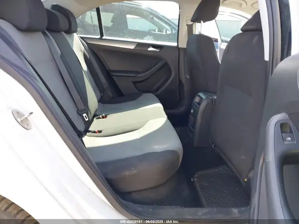 3VW2B7AJ1HM290998 2017 VOLKSWAGEN JETTA - Image 8