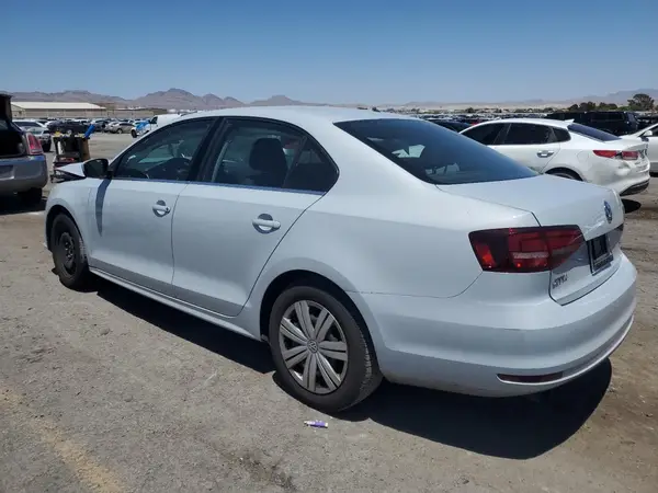 3VW2B7AJ1HM292914 2017 VOLKSWAGEN JETTA - Image 2