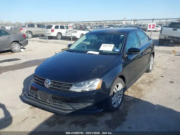 3VW2B7AJ1HM305130 2017 VOLKSWAGEN JETTA - Image 2