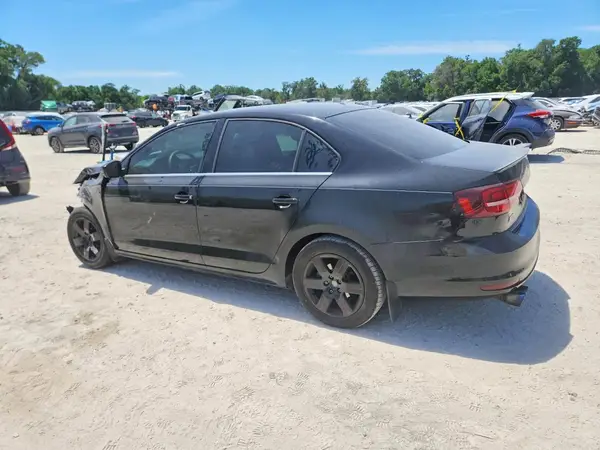 3VW2B7AJ1HM308643 2017 VOLKSWAGEN JETTA - Image 2