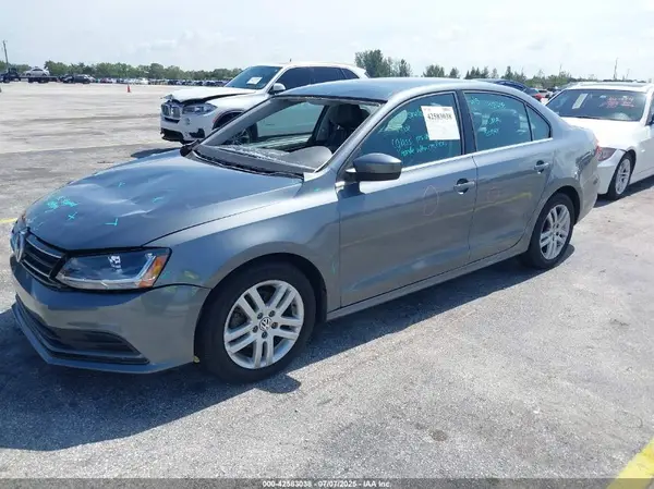3VW2B7AJ1HM318430 2017 VOLKSWAGEN JETTA - Image 2