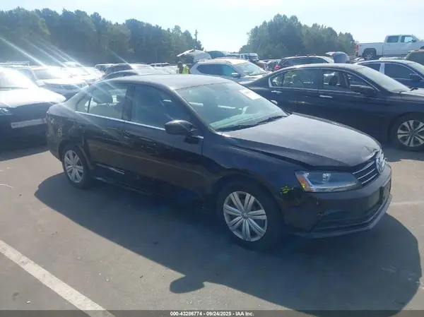 3VW2B7AJ1HM327421 2017 VOLKSWAGEN JETTA - Image 1