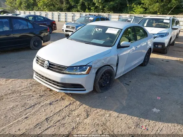 3VW2B7AJ1HM329086 2017 VOLKSWAGEN JETTA - Image 2