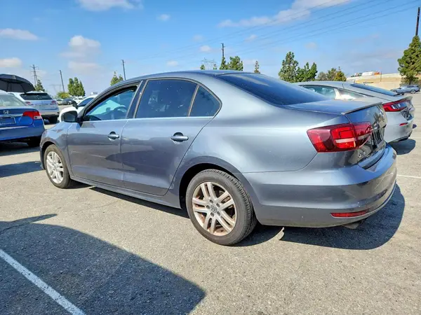 3VW2B7AJ1HM336216 2017 VOLKSWAGEN JETTA - Image 2