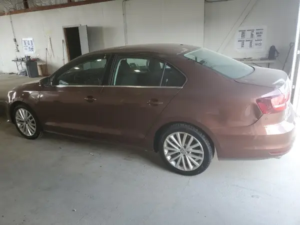 3VW2B7AJ1HM340752 2017 VOLKSWAGEN JETTA - Image 2