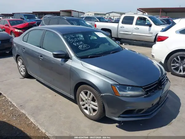3VW2B7AJ1HM352710 2017 VOLKSWAGEN JETTA - Image 1