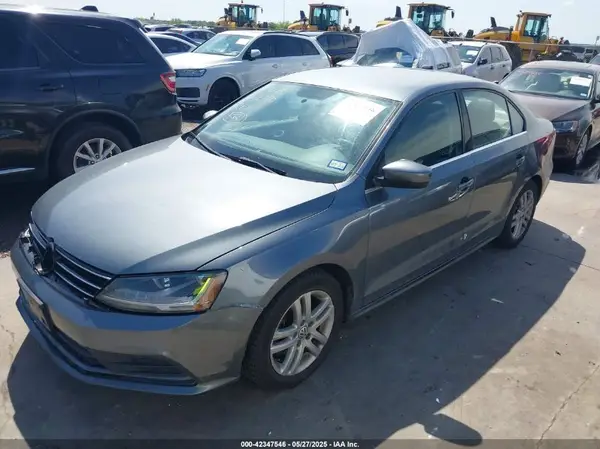 3VW2B7AJ1HM352710 2017 VOLKSWAGEN JETTA - Image 2