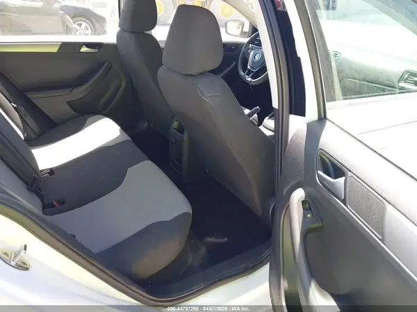 3VW2B7AJ1HM353260 2017 VOLKSWAGEN JETTA - Image 8