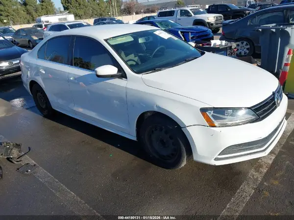 3VW2B7AJ1HM354229 2017 VOLKSWAGEN JETTA - Image 1