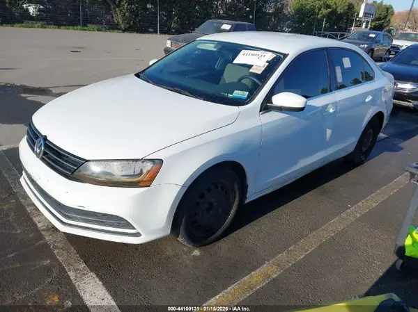 3VW2B7AJ1HM354229 2017 VOLKSWAGEN JETTA - Image 2