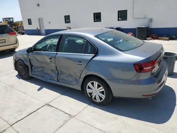3VW2B7AJ1HM355994 2017 VOLKSWAGEN JETTA - Image 2
