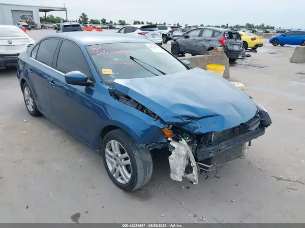 3VW2B7AJ1HM379258 2017 VOLKSWAGEN JETTA - Image 1