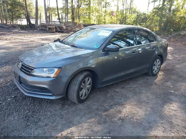 3VW2B7AJ1HM391765 2017 VOLKSWAGEN JETTA - Image 2