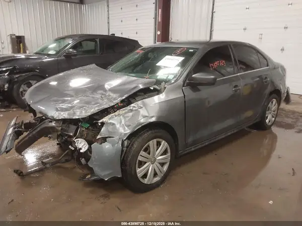 3VW2B7AJ1HM392298 2017 VOLKSWAGEN JETTA - Image 2