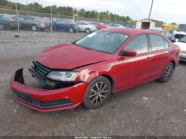 3VW2B7AJ1HM396609 2017 VOLKSWAGEN JETTA - Image 2