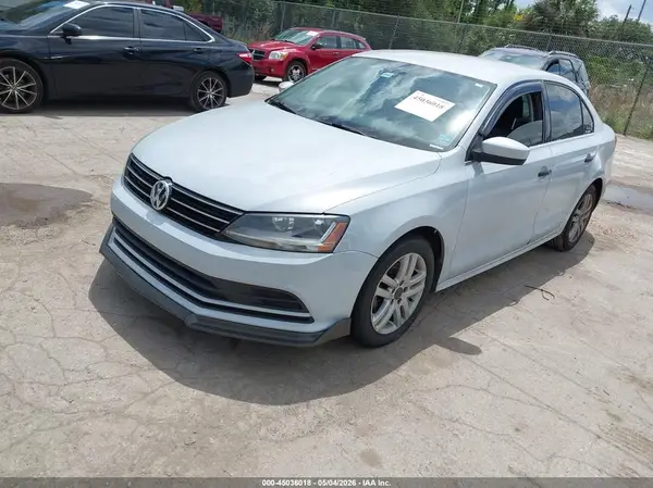 3VW2B7AJ1HM396786 2017 VOLKSWAGEN JETTA - Image 2