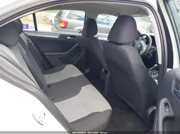 3VW2B7AJ1HM400657 2017 VOLKSWAGEN JETTA - Image 8