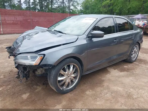 3VW2B7AJ1HM401856 2017 VOLKSWAGEN JETTA - Image 2