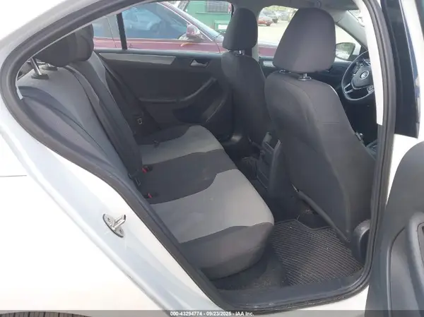 3VW2B7AJ1HM408385 2017 VOLKSWAGEN JETTA - Image 8