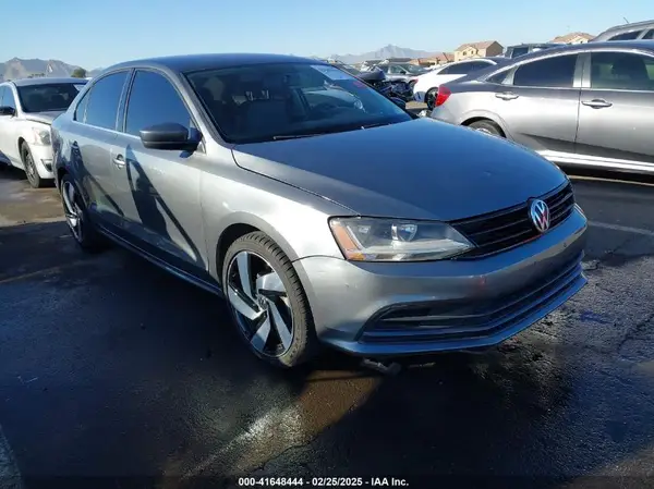3VW2B7AJ1HM412307 2017 VOLKSWAGEN JETTA - Image 1