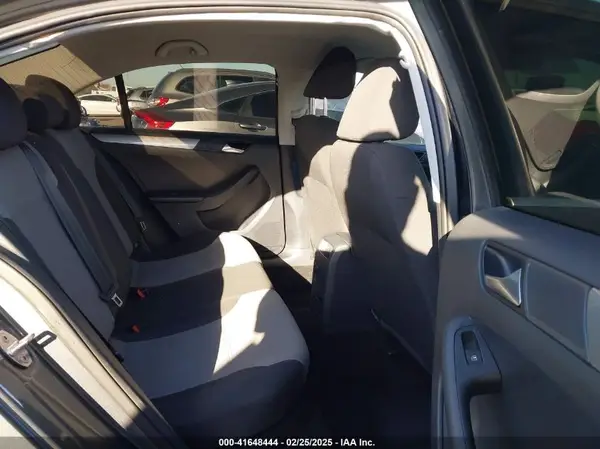 3VW2B7AJ1HM412307 2017 VOLKSWAGEN JETTA - Image 8