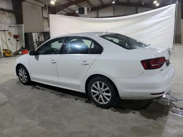 3VW2B7AJ1HM414736 2017 VOLKSWAGEN JETTA - Image 2