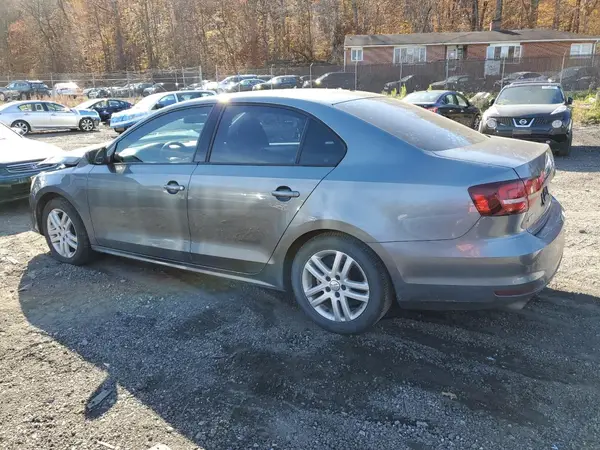 3VW2B7AJ1JM205731 2018 VOLKSWAGEN JETTA - Image 2