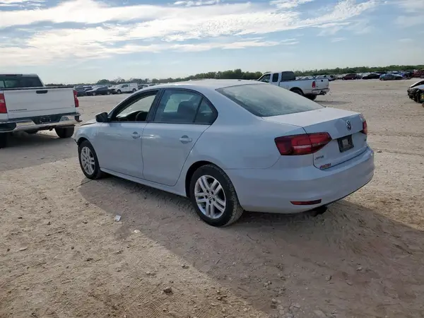 3VW2B7AJ1JM212310 2018 VOLKSWAGEN JETTA - Image 2