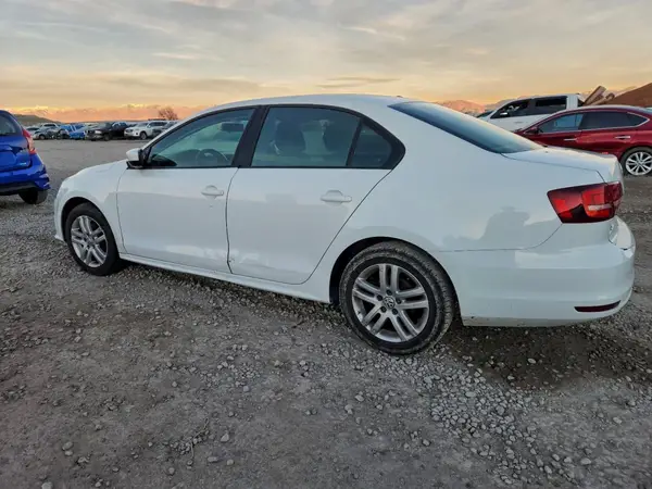 3VW2B7AJ1JM213408 2018 VOLKSWAGEN JETTA - Image 2