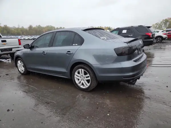 3VW2B7AJ1JM219449 2018 VOLKSWAGEN JETTA - Image 2