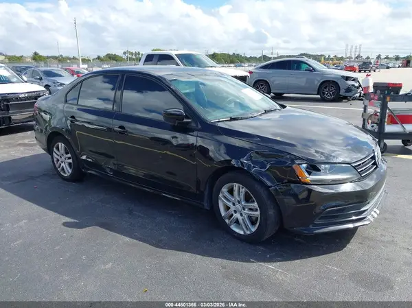 3VW2B7AJ1JM234078 2018 VOLKSWAGEN JETTA - Image 1