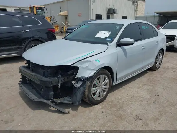 3VW2B7AJ1JM241290 2018 VOLKSWAGEN JETTA - Image 2