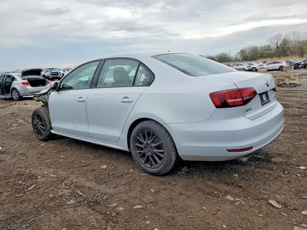 3VW2B7AJ1JM249339 2018 VOLKSWAGEN JETTA - Image 2