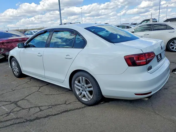 3VW2B7AJ1JM254363 2018 VOLKSWAGEN JETTA - Image 2