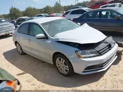 3VW2B7AJ1JM258915 2018 VOLKSWAGEN JETTA