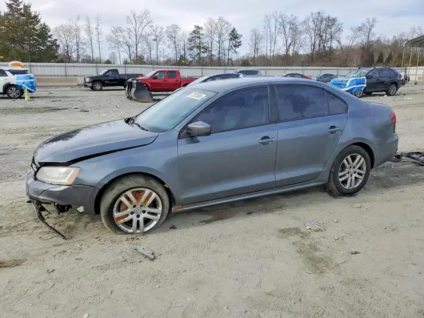 3VW2B7AJ1JM260907 2018 VOLKSWAGEN JETTA - Image 1