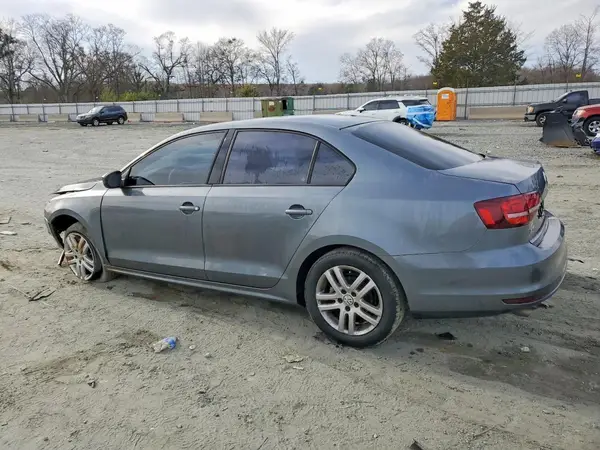 3VW2B7AJ1JM260907 2018 VOLKSWAGEN JETTA - Image 2
