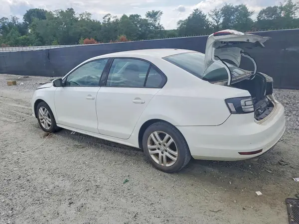 3VW2B7AJ1JM263807 2018 VOLKSWAGEN JETTA - Image 2