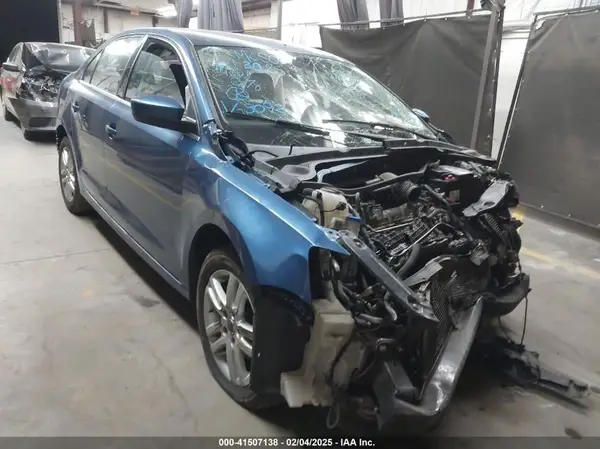 3VW2B7AJ2HM203092 2017 VOLKSWAGEN JETTA - Image 1