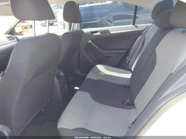 3VW2B7AJ2HM209314 2017 VOLKSWAGEN JETTA - Image 8