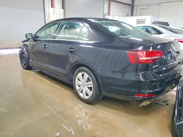 3VW2B7AJ2HM221589 2017 VOLKSWAGEN JETTA - Image 2