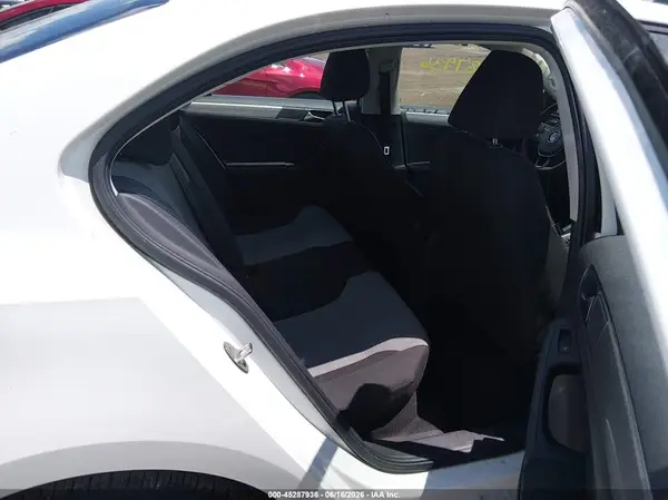 3VW2B7AJ2HM224167 2017 VOLKSWAGEN JETTA - Image 8