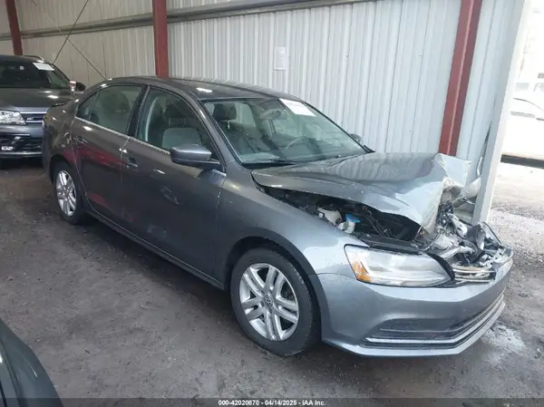 3VW2B7AJ2HM234682 2017 VOLKSWAGEN JETTA - Image 1