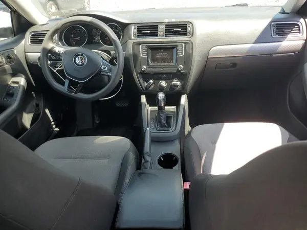 3VW2B7AJ2HM236125 2017 VOLKSWAGEN JETTA - Image 8