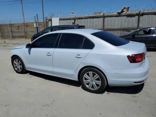 3VW2B7AJ2HM237050 2017 VOLKSWAGEN JETTA - Image 2